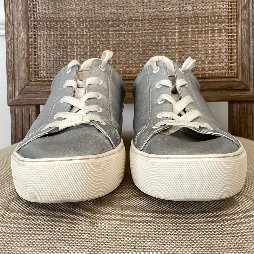 UGG ‘ Zilo’ Silver Metallic Sneakers - Picture 14 of 15